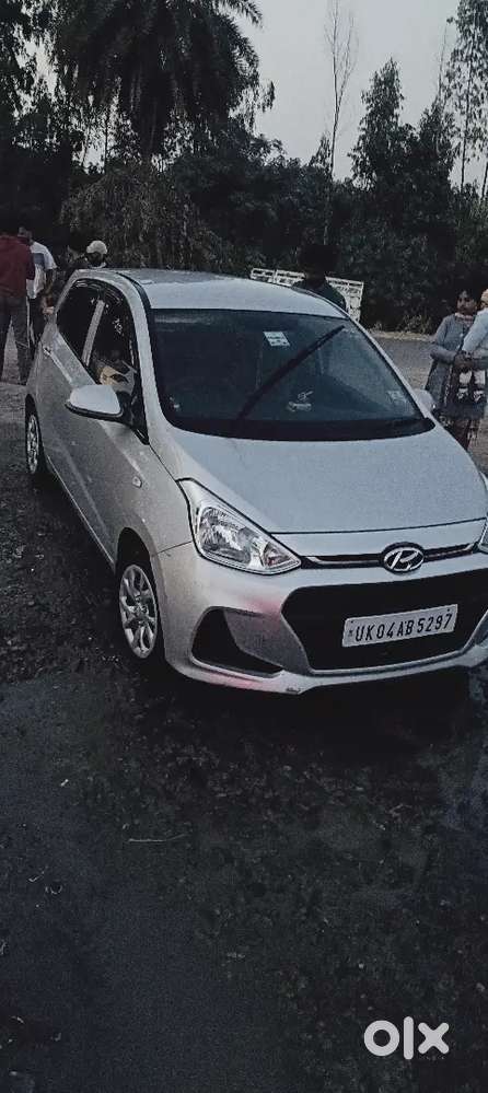 I10 Grand Second Top