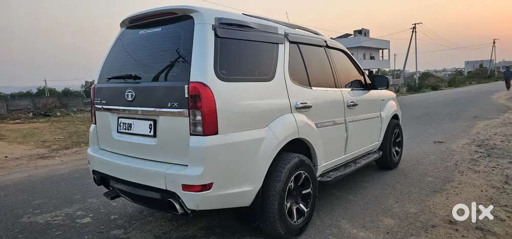Tata Saffari Strome Vx
