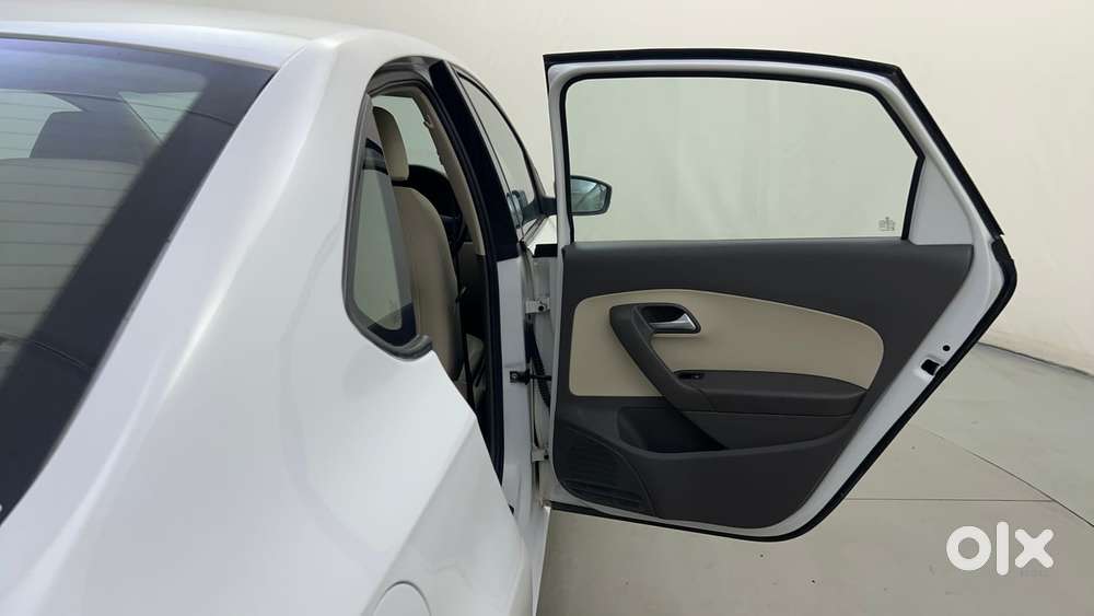 Volkswagen Vento Petrol Highline, 2014, Petrol