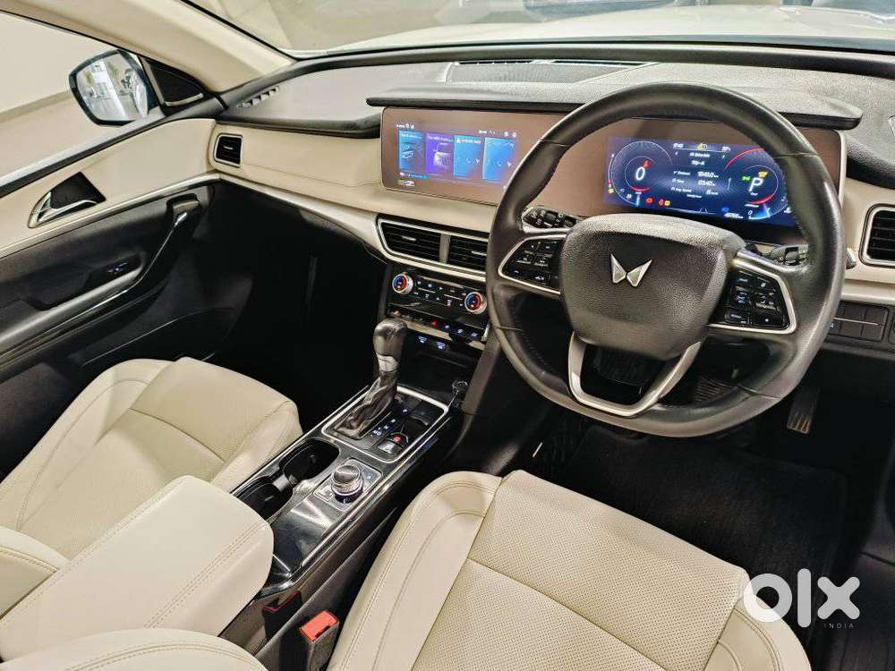 Mahindra Xuv700 2.2 Ax 7 Diesel At Luxury Pack Str, 2023, Diesel