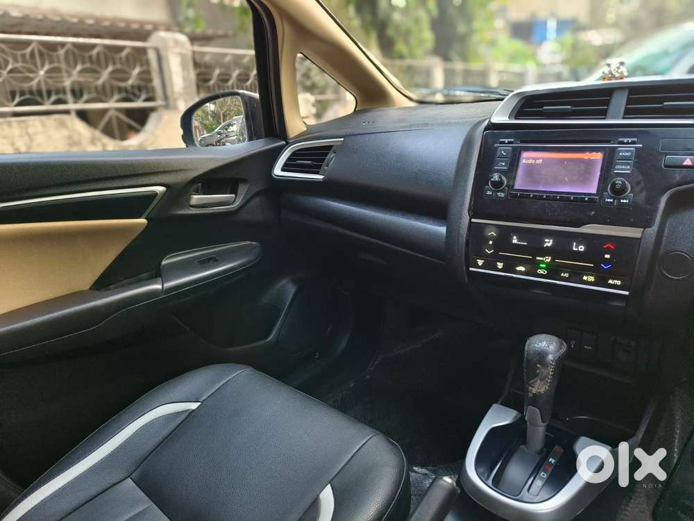 Honda Jazz V Automatic, 2016, Petrol