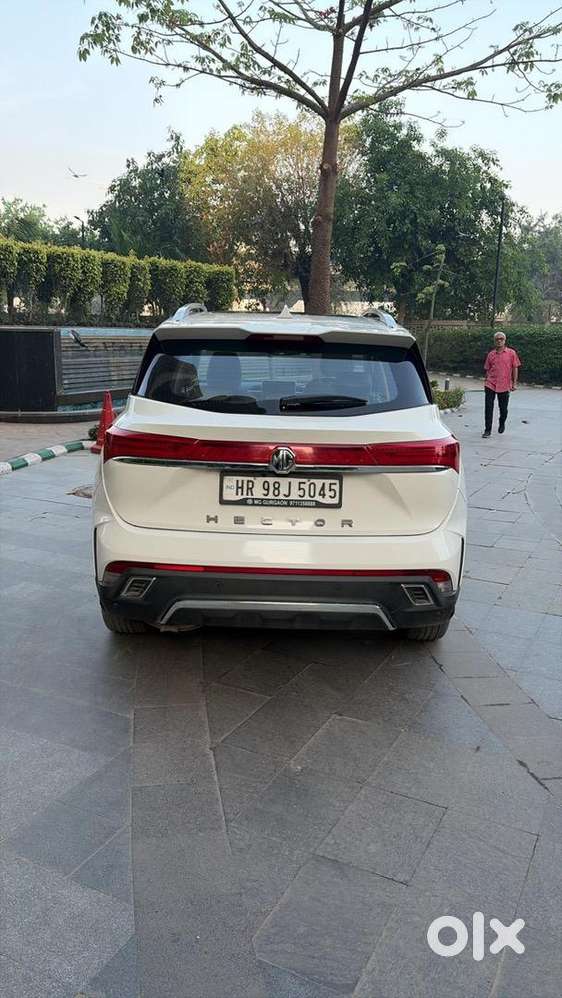 Mg Hector Sharp Pro Cvt In Excellent Condition