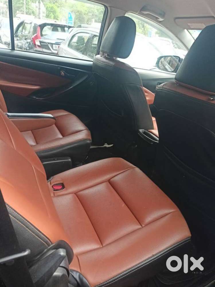 Toyota Innova Crysta 2.7 Gx Limited Edition At 7 Str, 2017, Petrol
