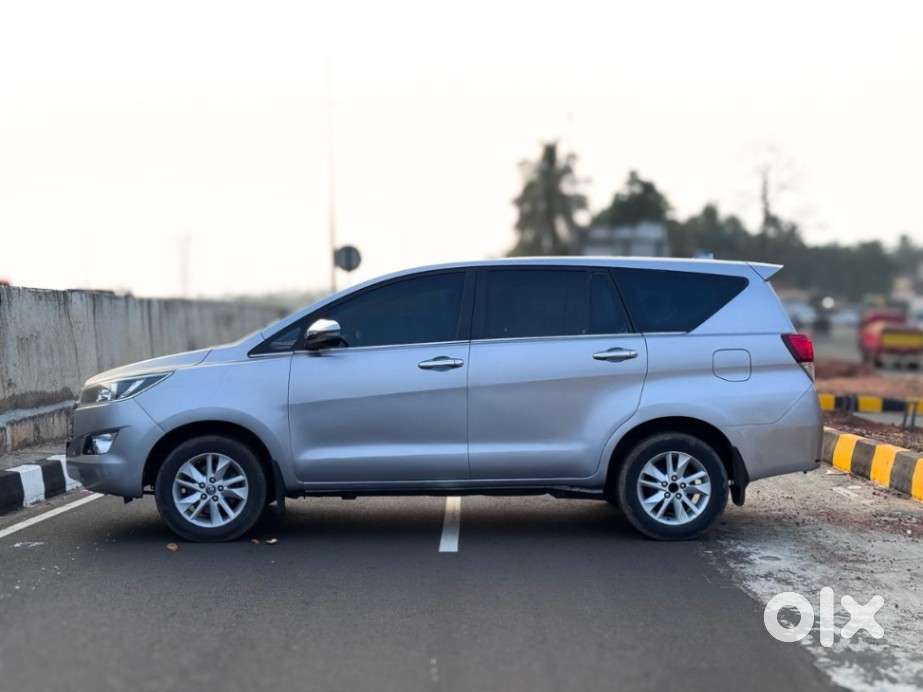 Toyota Innova Crysta 2.4 G Mt, 2017, Diesel