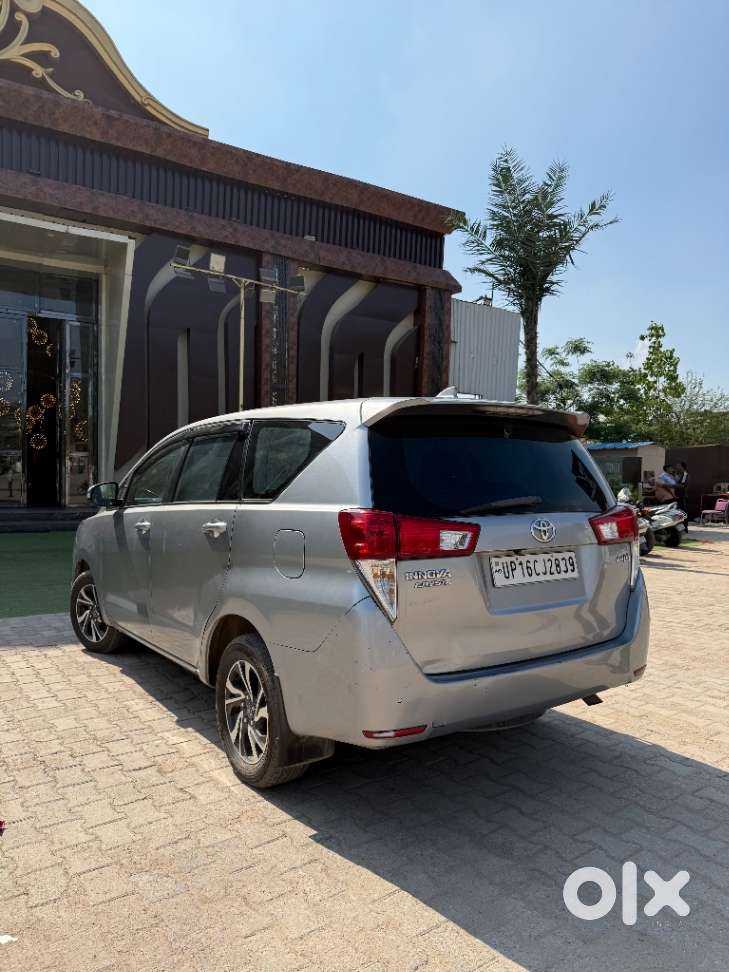 Toyota Innova Crysta