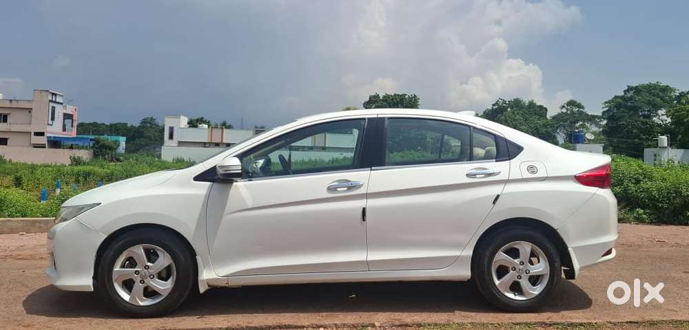 Kia Carens 1.4 Prestige 7 Str, 2023, Petrol