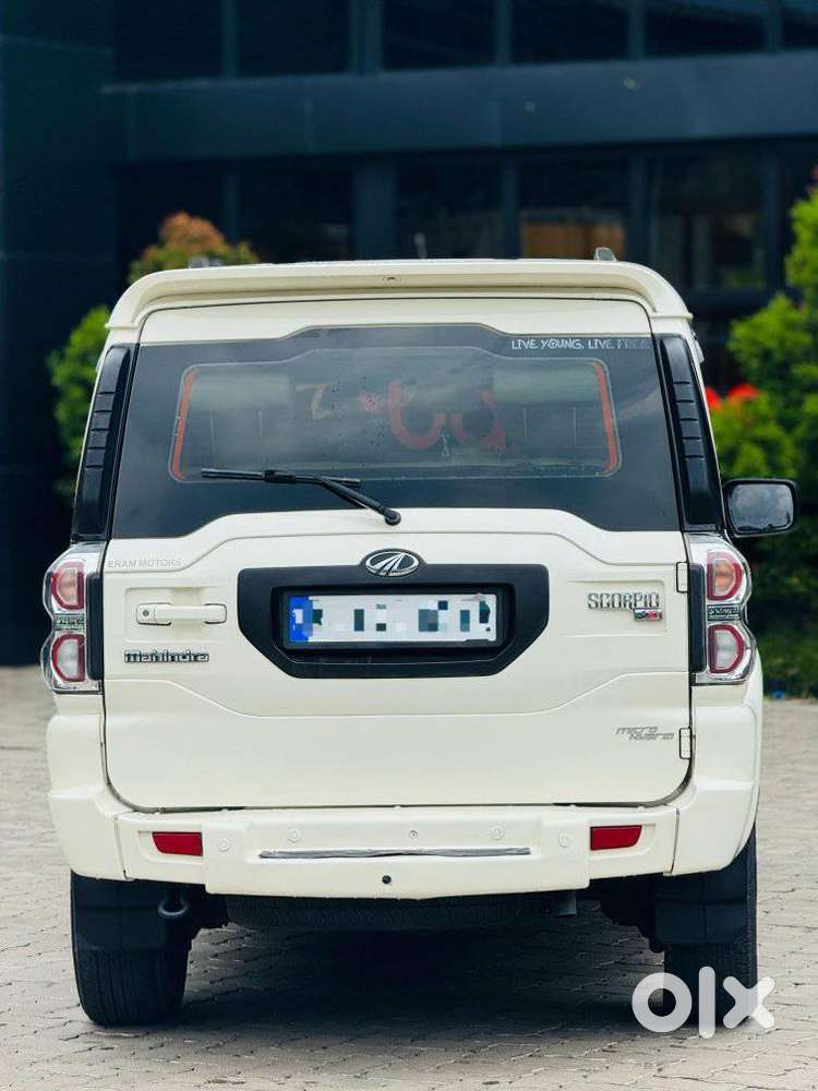 Mahindra Scorpio S10, 2015, Diesel