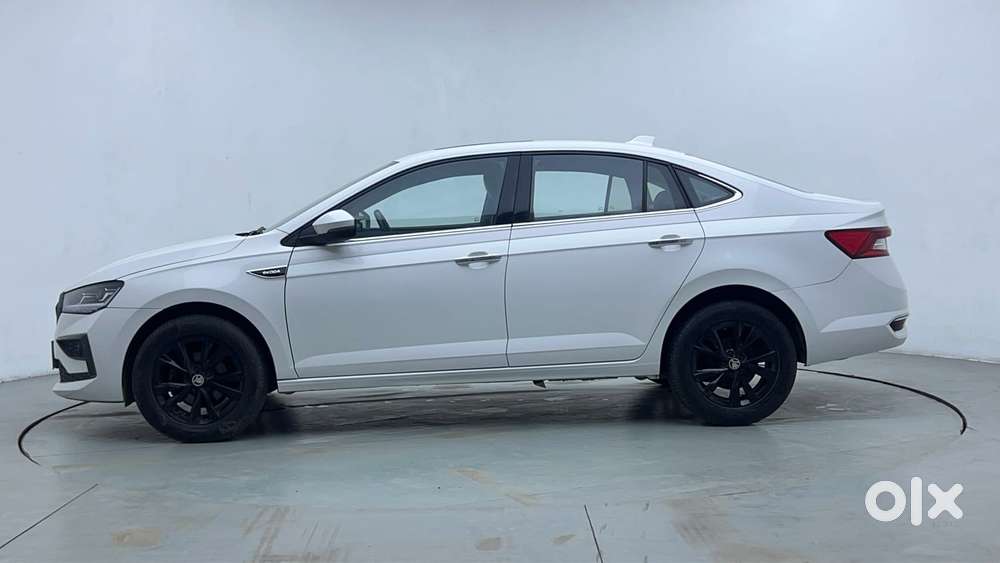 Skoda Slavia Style 1.0l Tsi At, 2022, Petrol