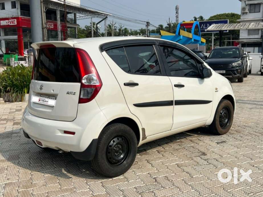 Maruti Suzuki Ritz Vxi, 2014, Petrol
