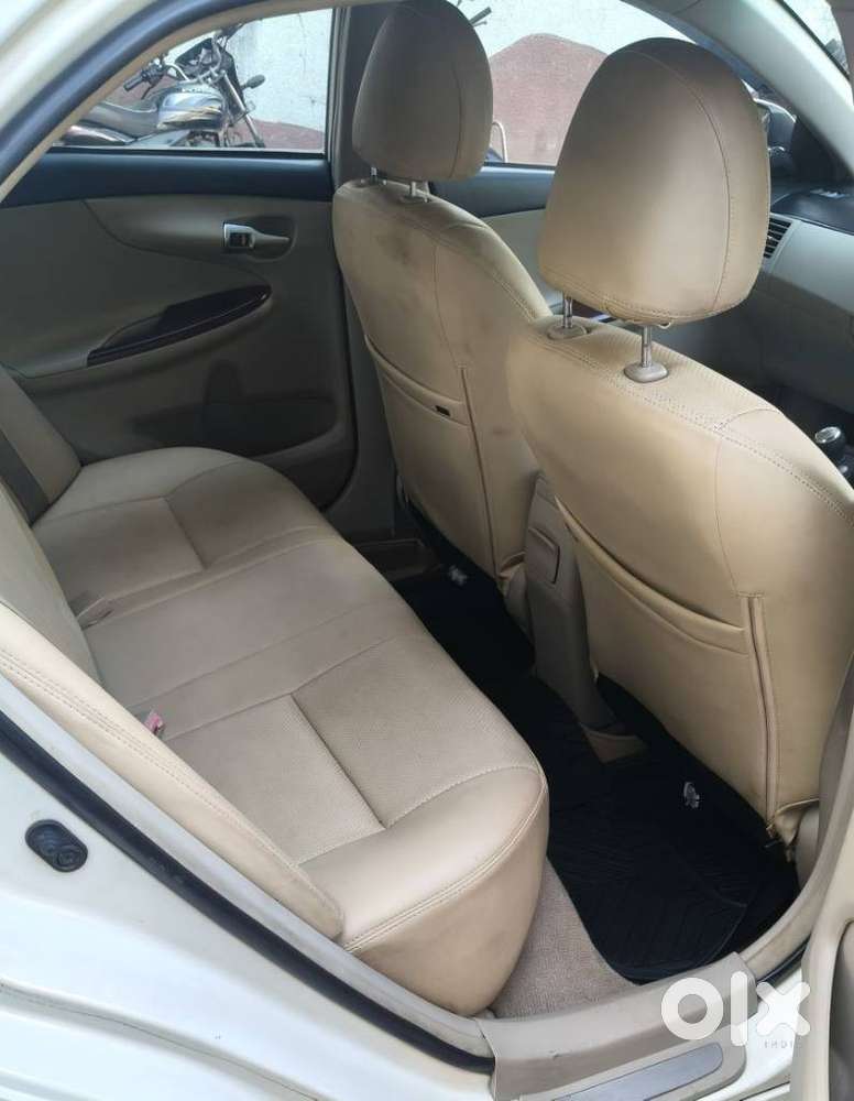 Toyota Corolla Altis 2010-2013 Gl, 2012, Petrol