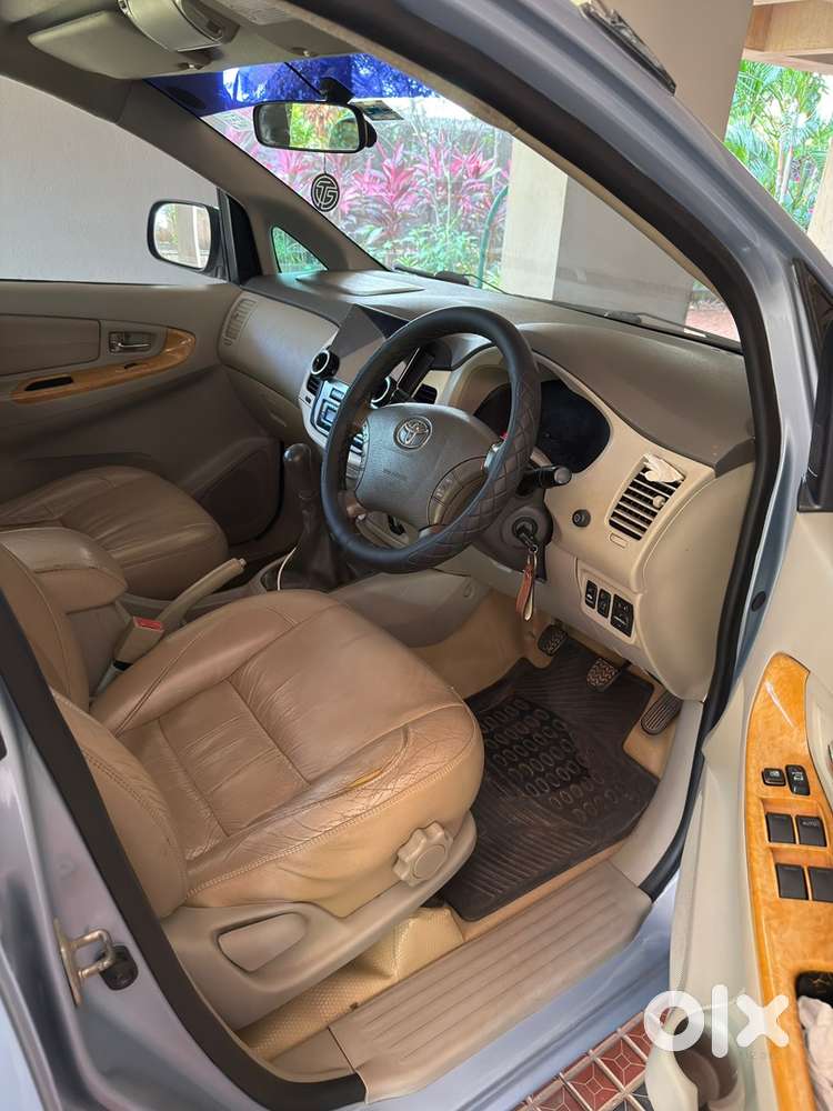 Toyota Innova 2.5v