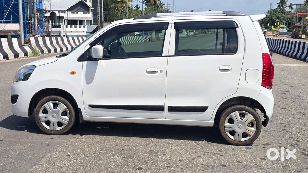 Maruti Suzuki Wagon R Vxi, 2017
