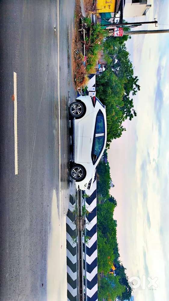 Tata Altroz 1.2 Petrol Manual 2023