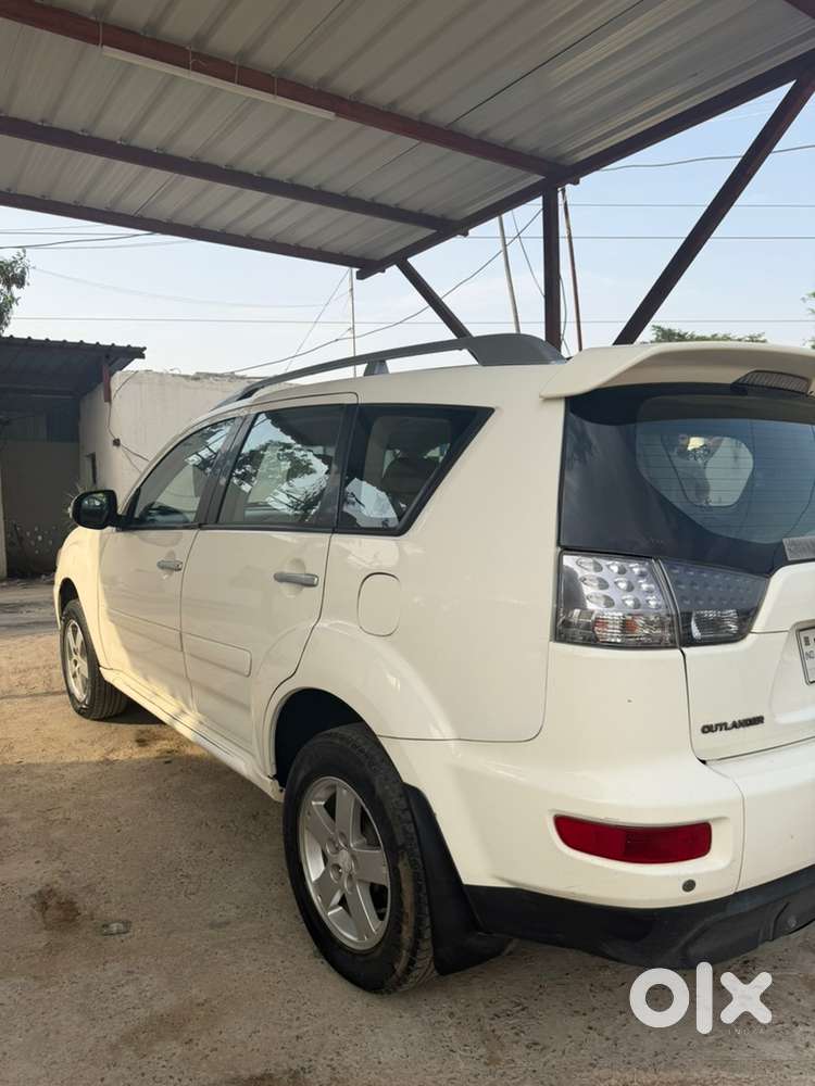 Mitsubishi Outlander Automatic 4/4