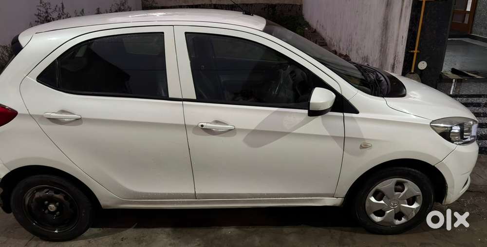 Tata Tiago Petrol 2018