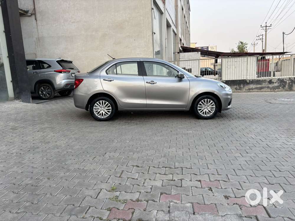 Maruti Suzuki Swift Dzire Amt Zxi, 2022, Petrol