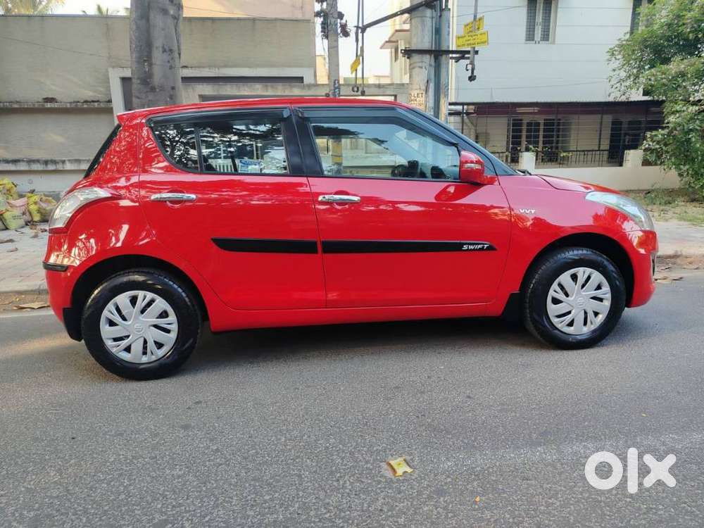 Maruti Suzuki Swift Vxi + Manual, 2017, Petrol