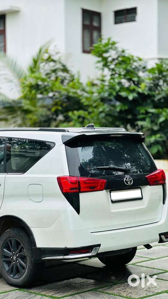 Innova Crysta Touring Sport Zx 2.4 At (2017) Diesel