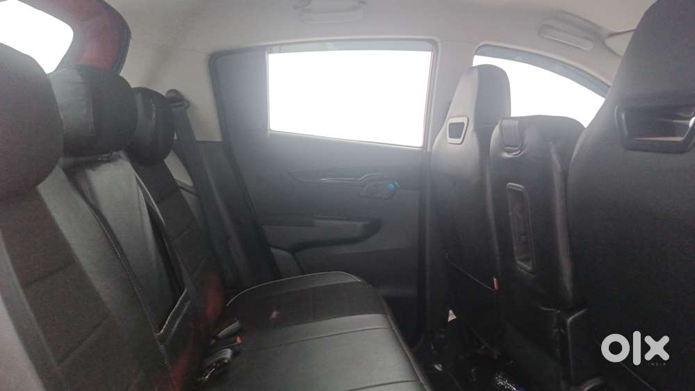 Mahindra Kuv 100 Mfalcon G80 K8, 2017, Petrol