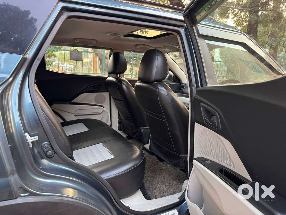 Mahindra Xuv300 W6 Amt Diesel, 2022, Diesel