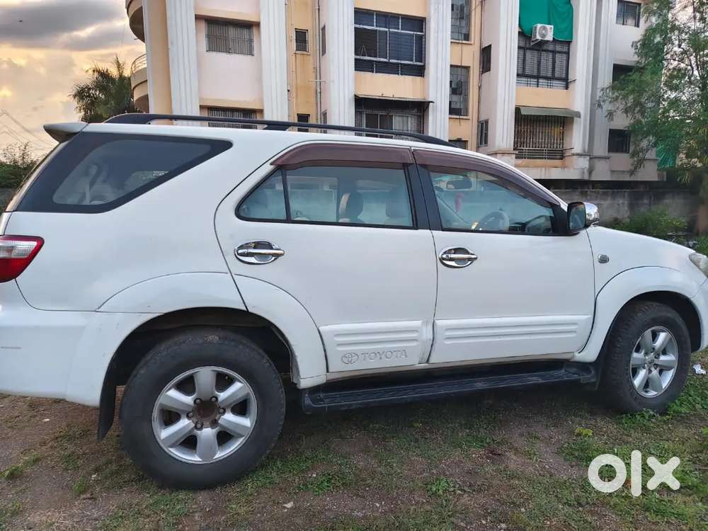 Toyota Fortuner 2011 Diesel Manual