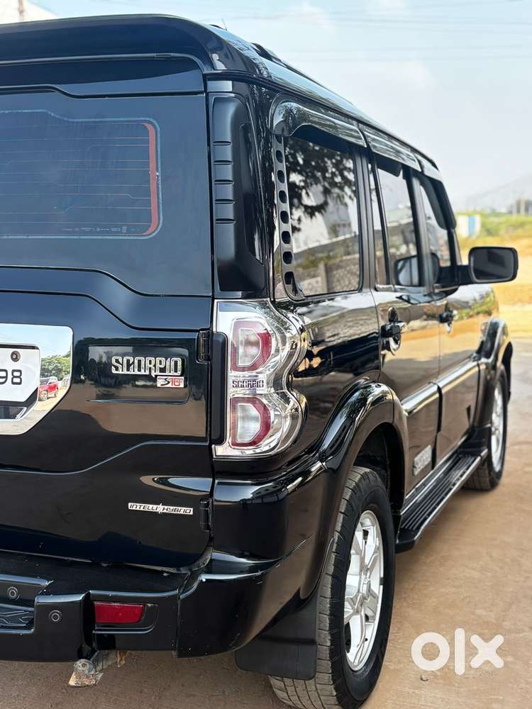 Mahindra Scorpio