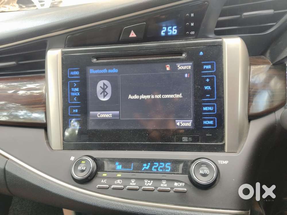 Toyota Innova Crysta 2.8 Zx At 7 Seater, 2017, Diesel