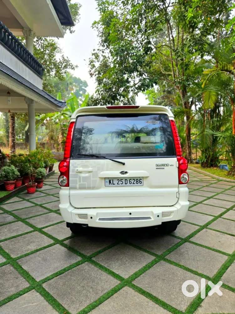 Mahindra Scorpio Automatic 2012 Model