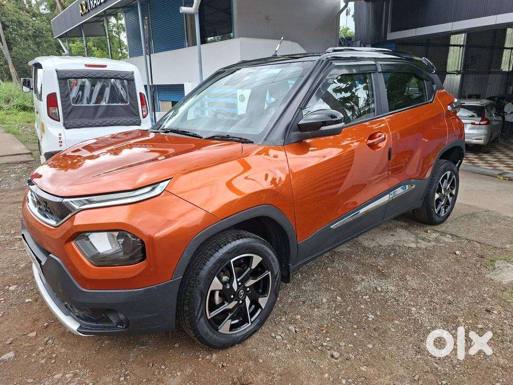 Tata Punch 1.2 Revotron Creative Amt Dual Tone, 2022, Petrol