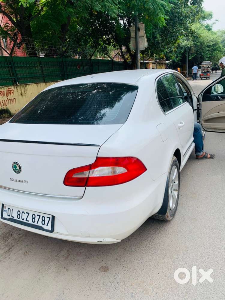 Skoda Superb Elegance 2013