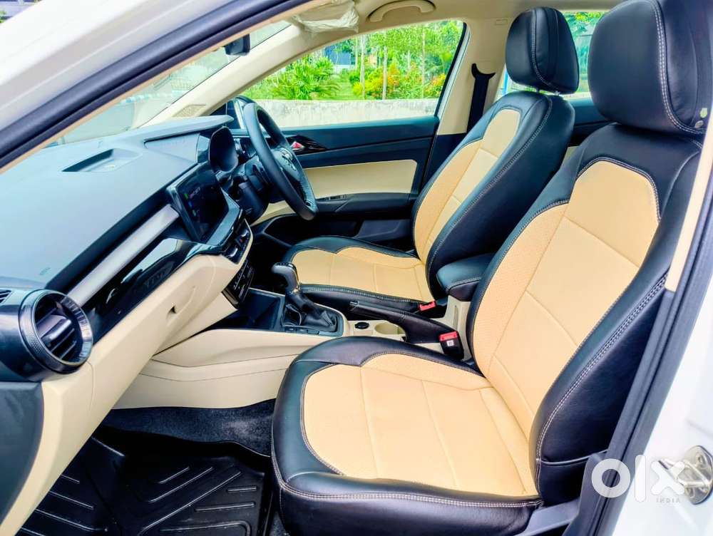 Skoda Slavia Ambition 1.0l Tsi At, 2025, Petrol