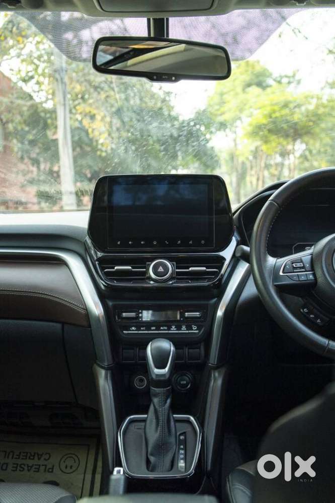 Toyota Urban Cruiser Hyryder, 2023, Petrol