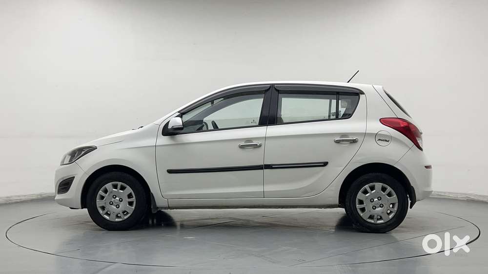 Hyundai I20 2012-2014 Magna Optional 1.2, 2012, Cng & Hybrids