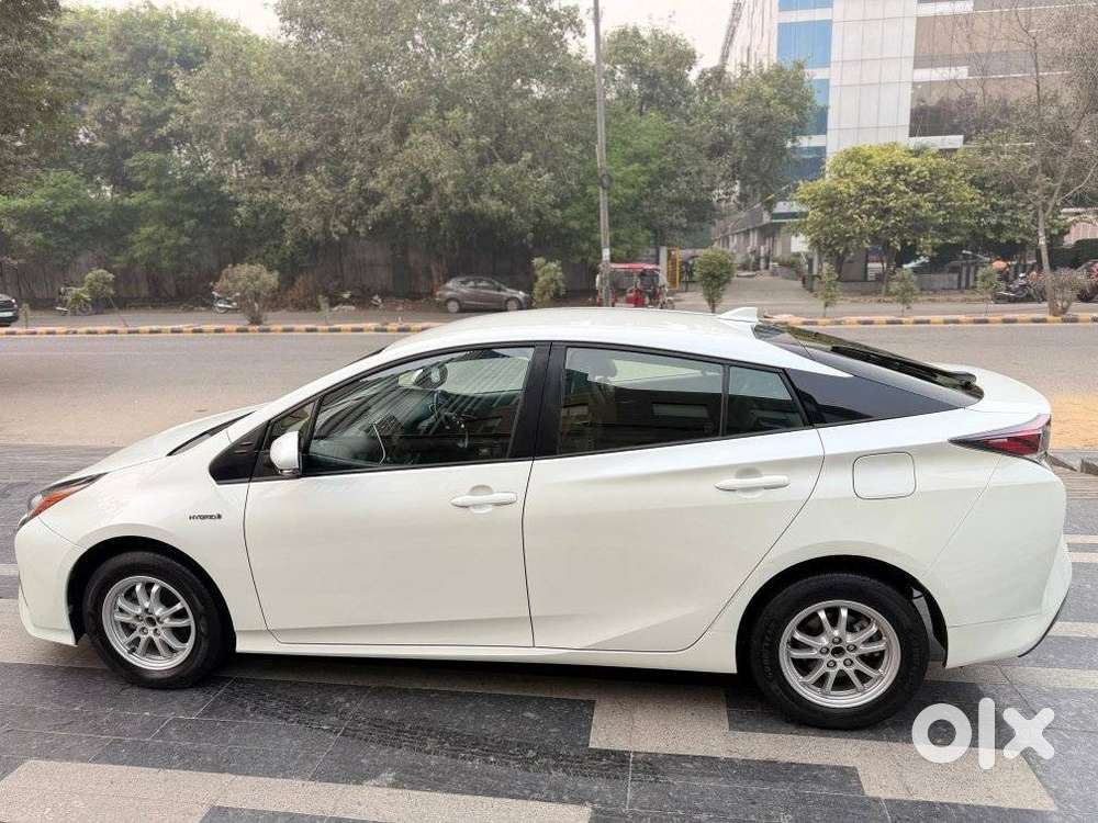 Toyota Prius Z8, 2017, Petrol