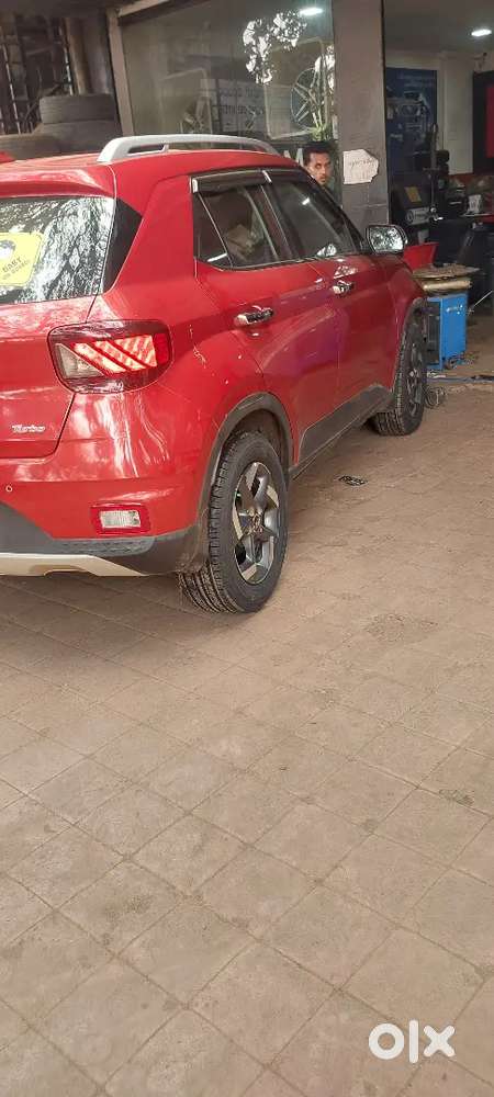 Hyundai Venue 2019 Petrol Well Maintained All Service Record Available