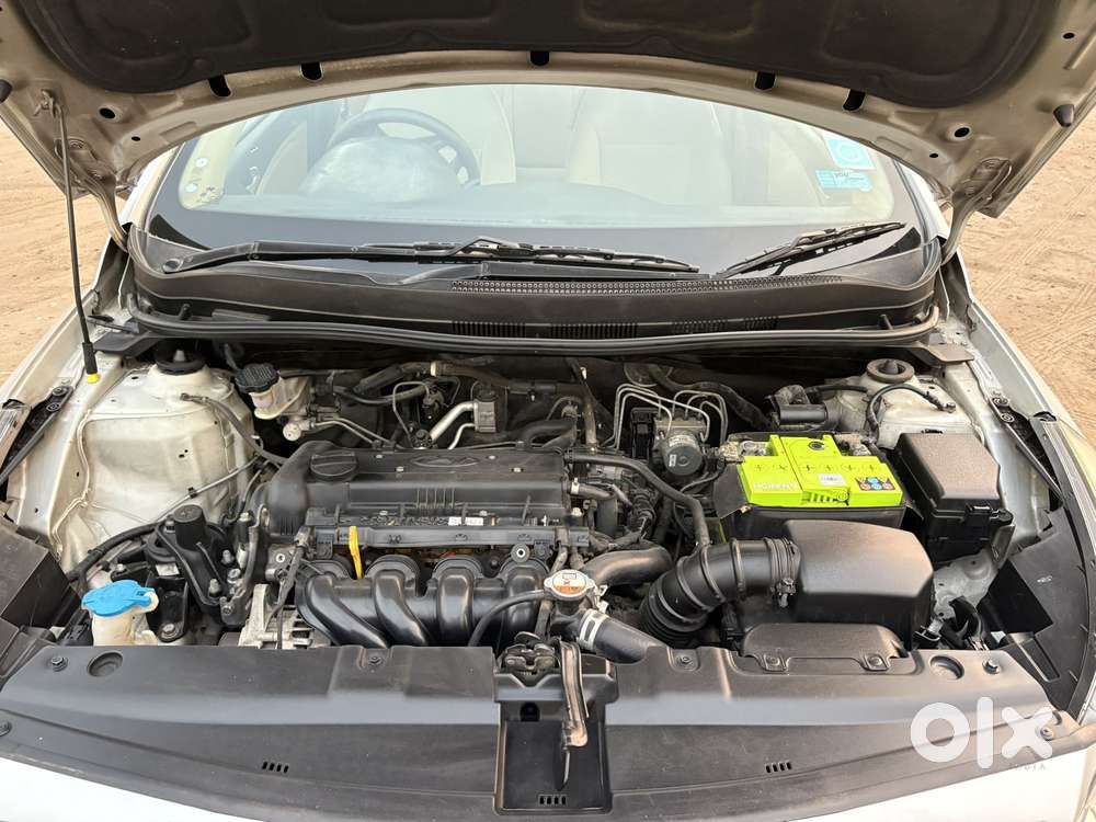 Hyundai Verna 1.6 Sx (o) Vtvt, 2015, Petrol