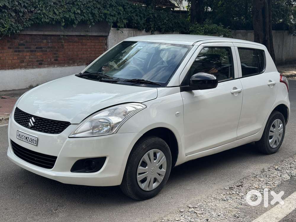 Maruti Suzuki Swift Lxi Optional-o, 2011, Petrol