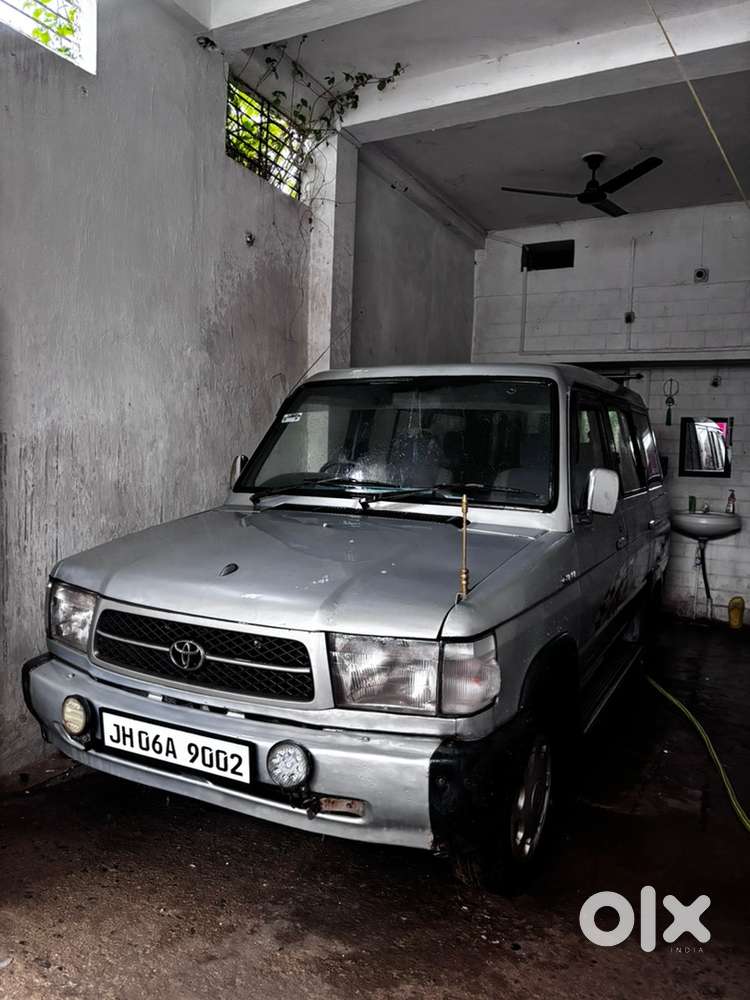 Toyota Qualis Diesel 2001 Kms