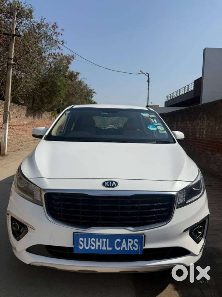 Kia Carnival Premium, 2021, Diesel