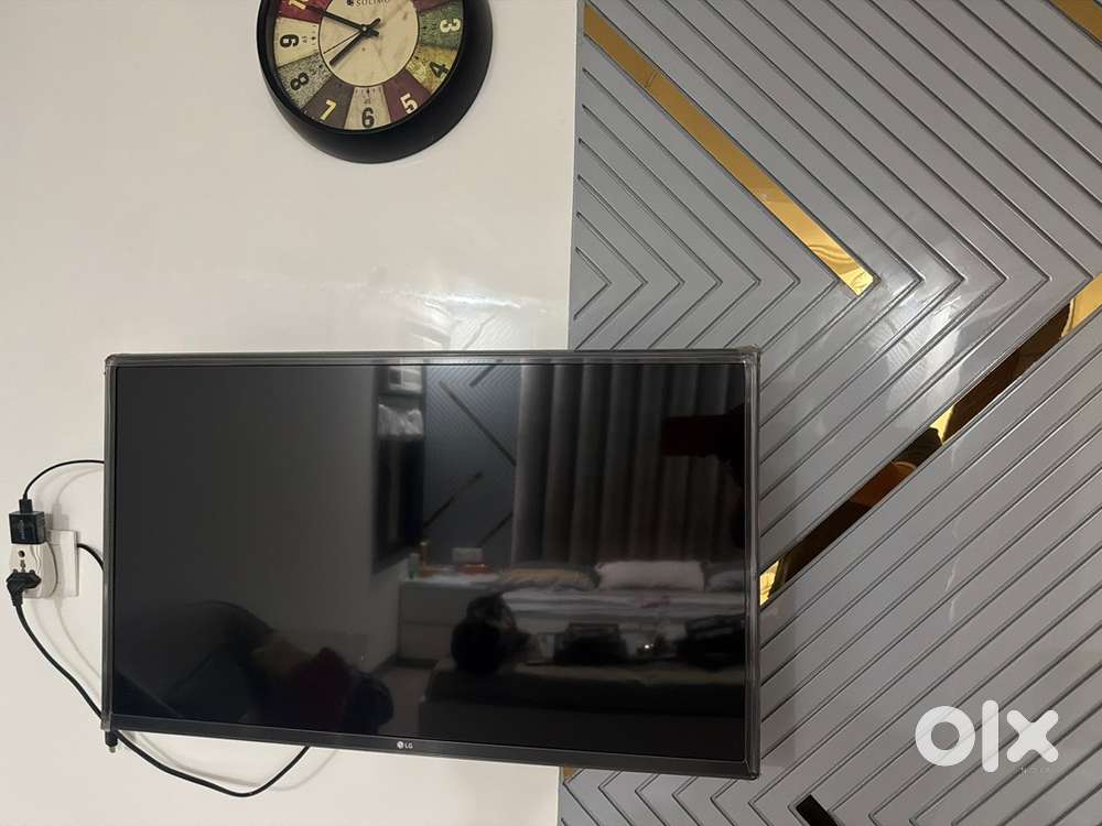 32 inch LG SMART TV
