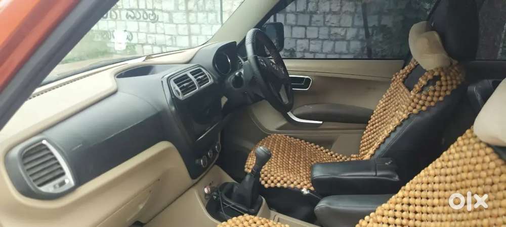 Mahindra Tuv 300 2016
