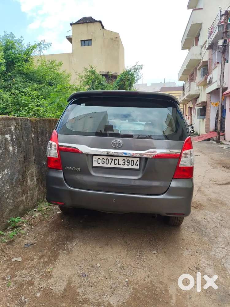 Toyota Innova 2.5 G Grey