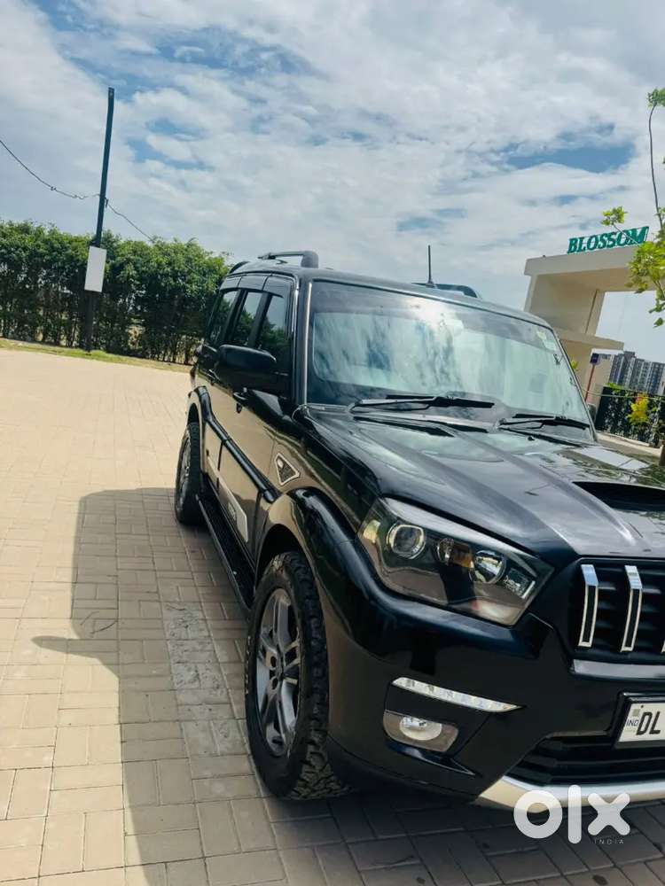 Mahindra Scorpio Classic 2023 Diesel 44000 Km Driven