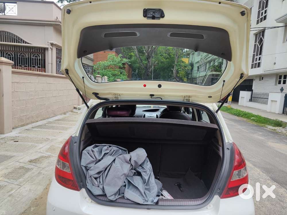 Hyundai I20 1.4 Asta At With Avn, 2011, Petrol