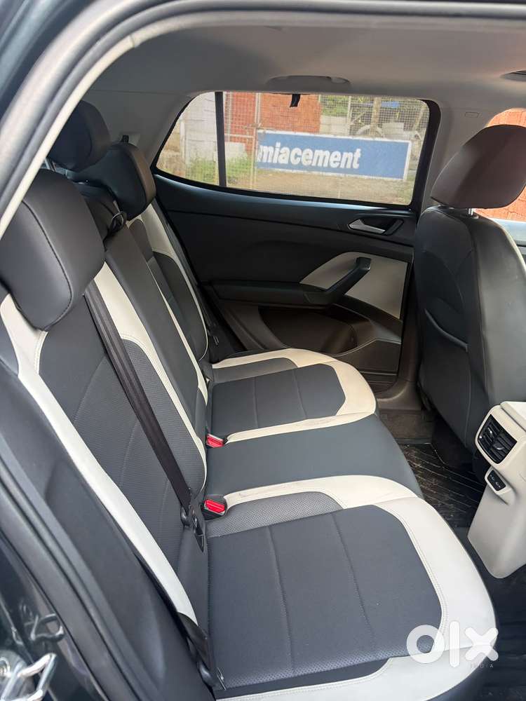 Volkswagen Taigun 1.0 Tsi Topline At, 2023, Petrol