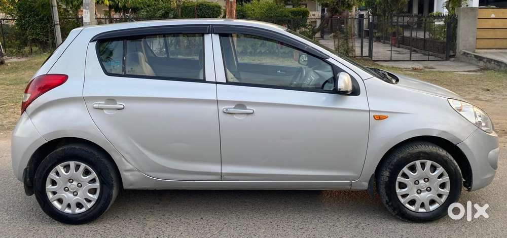 Hyundai I20 Magna 1.2 Mt, 2011, Petrol