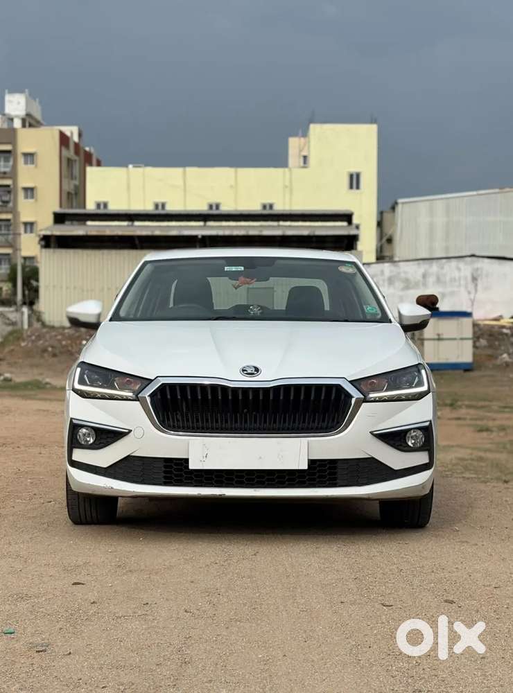 Skoda Slavia Style 1.0l Tsi Mt, 2023, Petrol