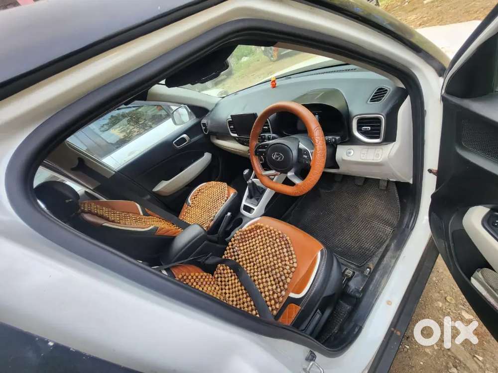 Hyundai Venue Petrol 2022