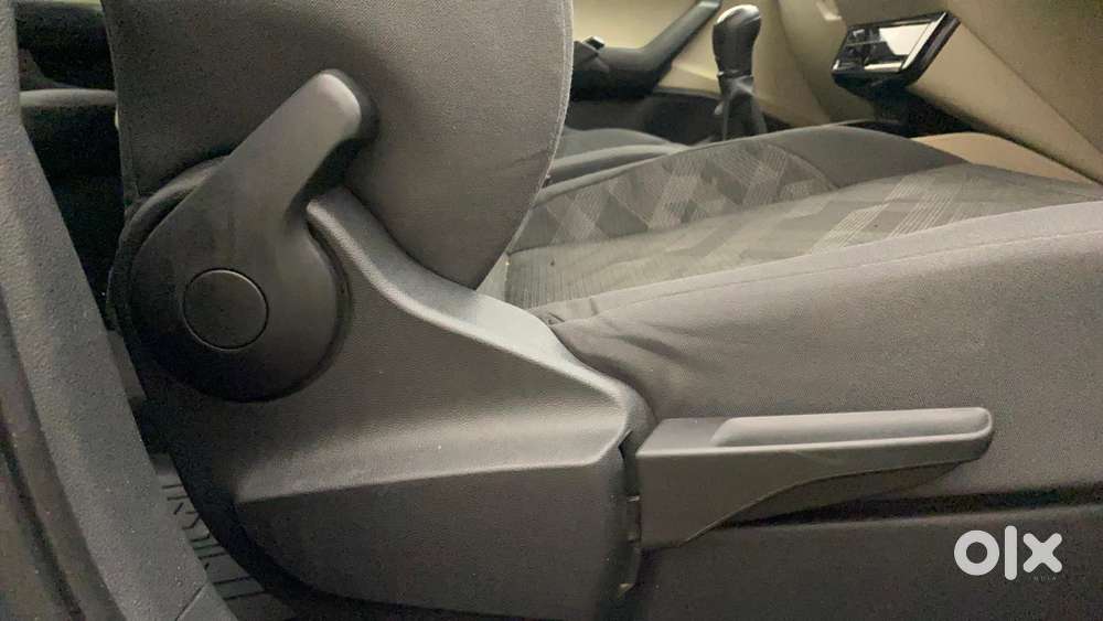 Skoda Slavia 1.0 Ambition Tsi At, 2023, Petrol