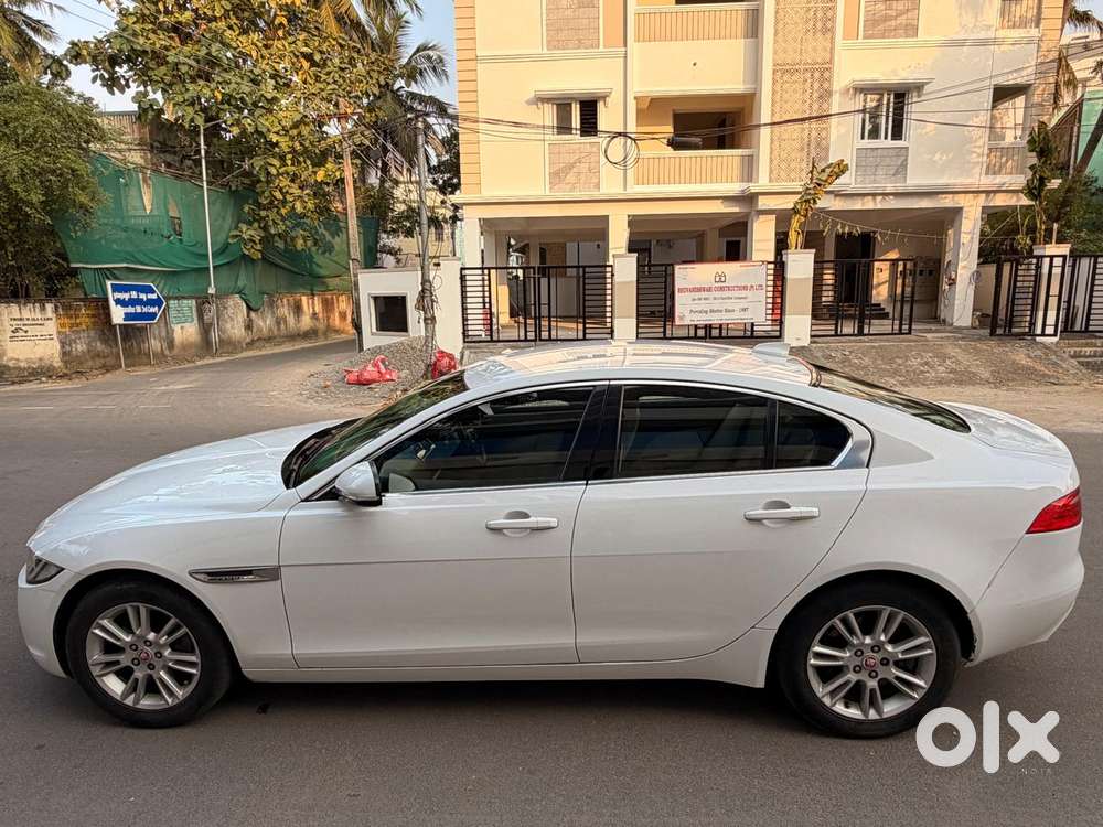 Jaguar Xe Pure, 2019, Petrol